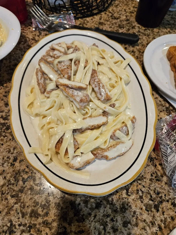Fettuccine Alfredo with Chicken