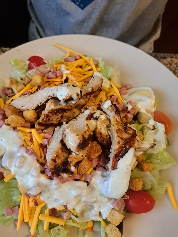 Salad with Grill Chicken